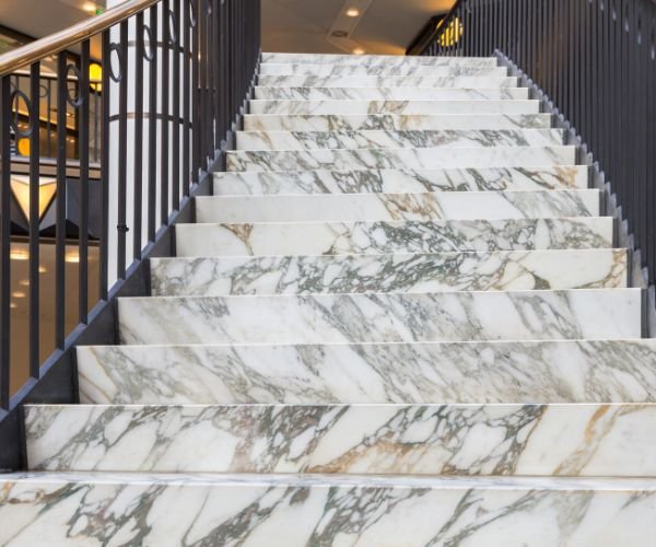 رخام الدرج التركي