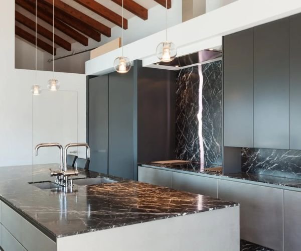 الوان الرخام الصناعي للمطابخ