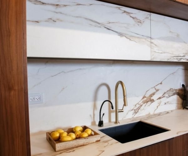 الرخام اليوناني